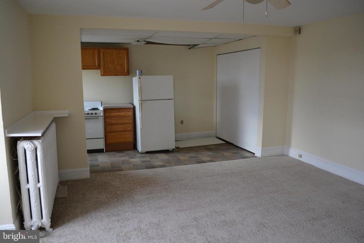 1 N Main St, Ambler, PA 19002 Room for Rent in Ambler, PA