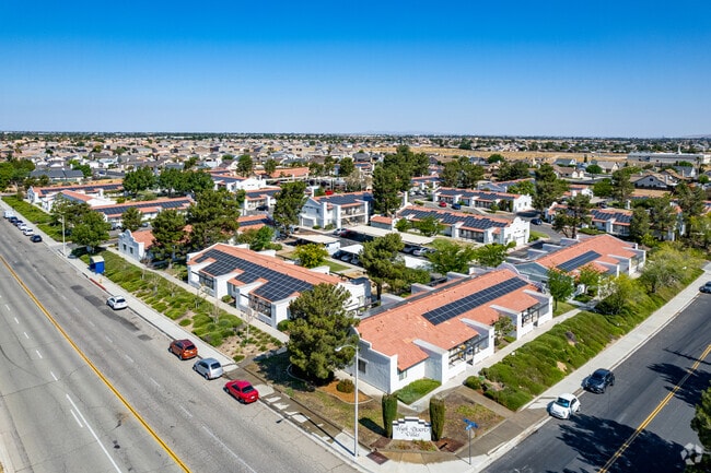 Building Photo - High Desert Villas - 55+