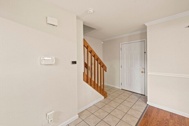 Foto del edificio - 4 Bedroom Home in Fountain Valley Ranch