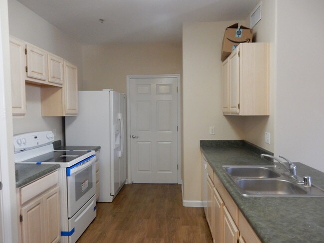 Building Photo - 501 Gibson Dr
