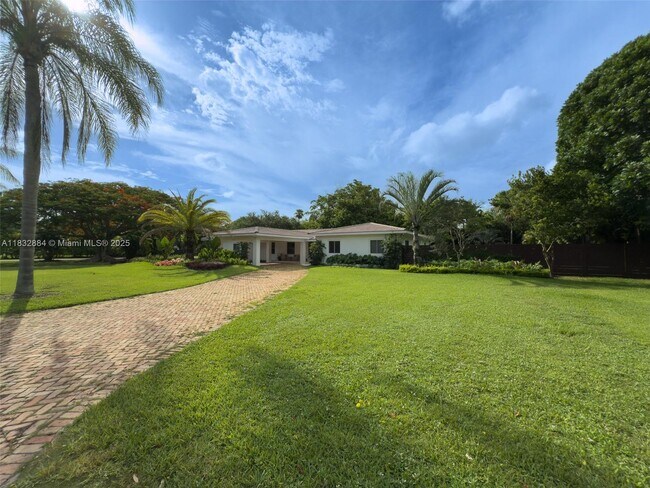 Foto del edificio - 7895 SW 76th Terrace