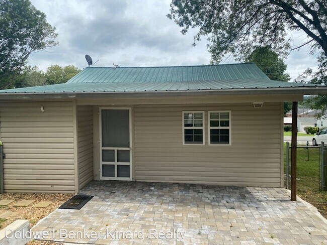 Foto del edificio - 2 br, 1 bath House - 2909 Woodlawn Ave