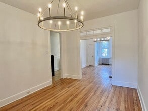 Building Photo - 1113 I St NE