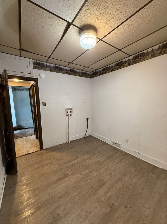 Building Photo - 425 Fourth St Monongahela PA 15063