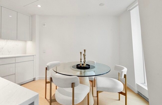 Foto del edificio - 150 Seaport Blvd