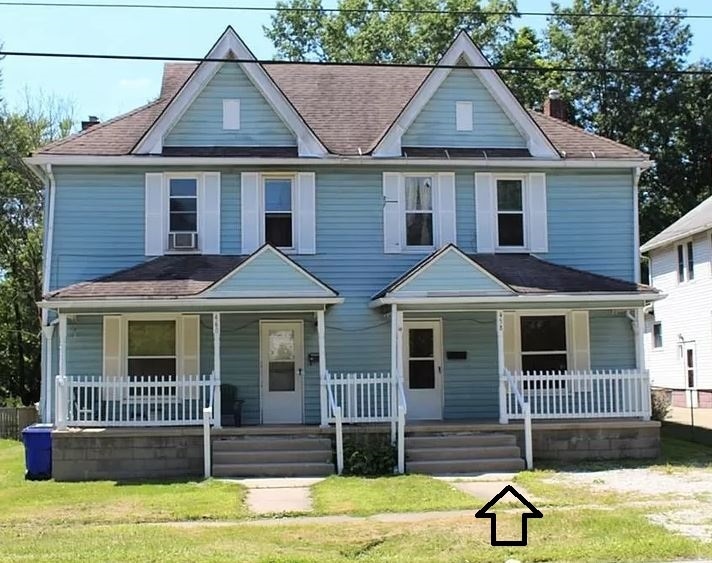 Duplex- Right Side 2-Story - 458 S Walnut St