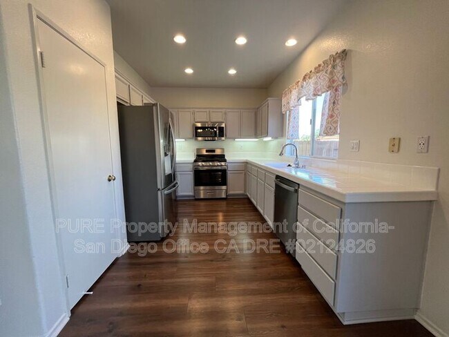 Building Photo - 535 Island Breeze Ln