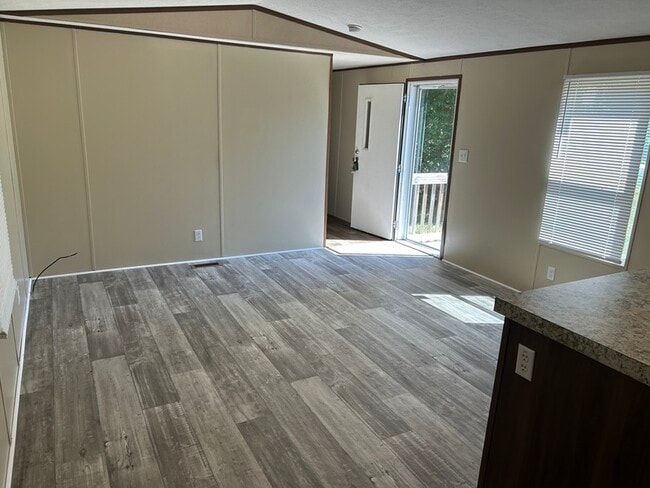 Building Photo - 86 N King Edward Ct