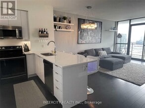 Building Photo - 2910 Hwy 7