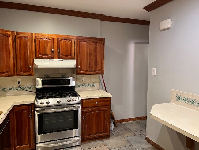 Foto del edificio - 1348 Easton Ave