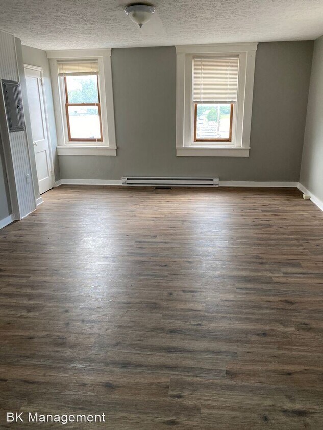 Building Photo - 103 3rd St