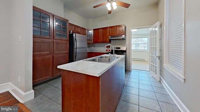 Foto del edificio - 4033 Spring Garden St