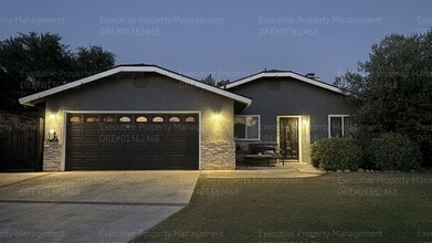 Building Photo - 6200 Midas St