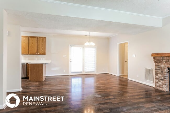 Building Photo - 223 Crestview Dr