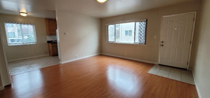 Foto principal - 1642 Queen Charlotte Dr