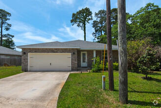 Building Photo - 66 Brenda Ln