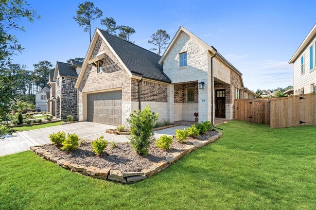 Foto del edificio - 325 Mallorn Ln