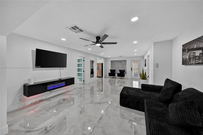 Foto del edificio - 3130 SW 16th St