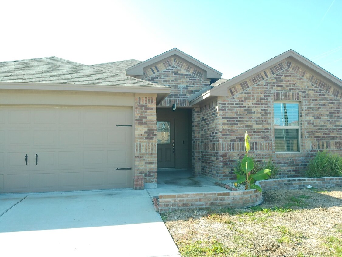 Foto principal - 7701 Lariat Toss Dr