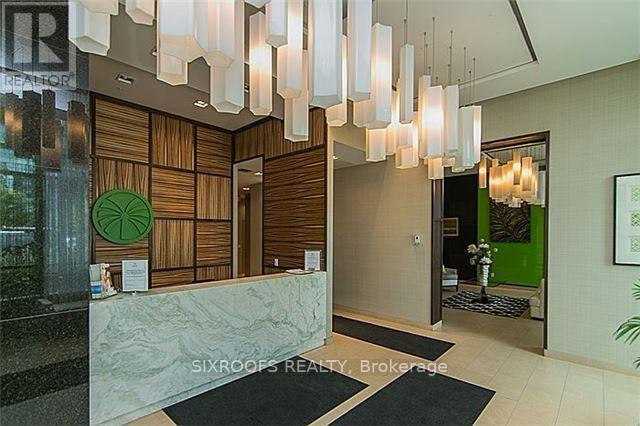 Photo du bâtiment - 5740 Yonge St