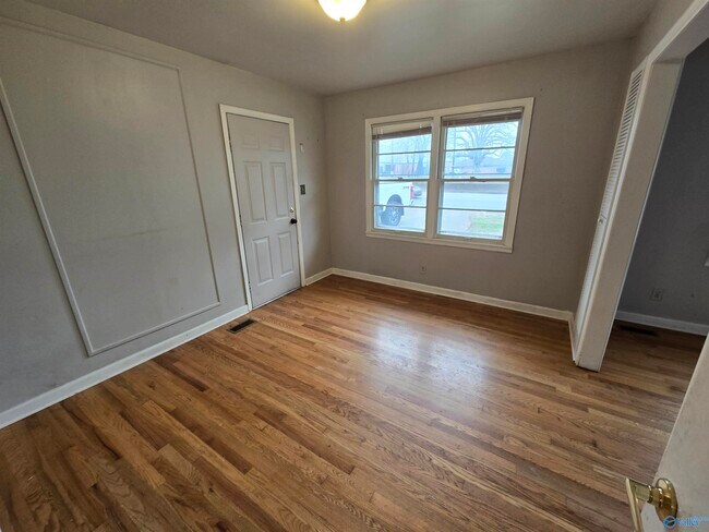 Foto del edificio - 2610 NW Oakwood Ave