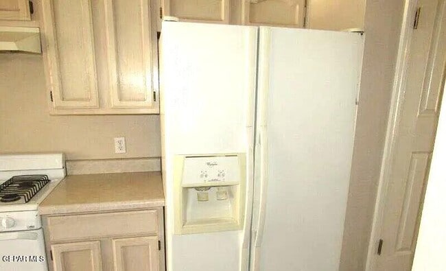 Building Photo - 1600 Hartsdale Dr