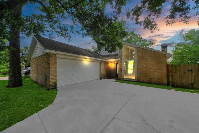 Foto del edificio - 2622 Heather Knoll Dr