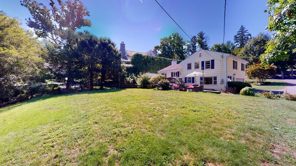 Primary Photo - 55 Hillside Dr