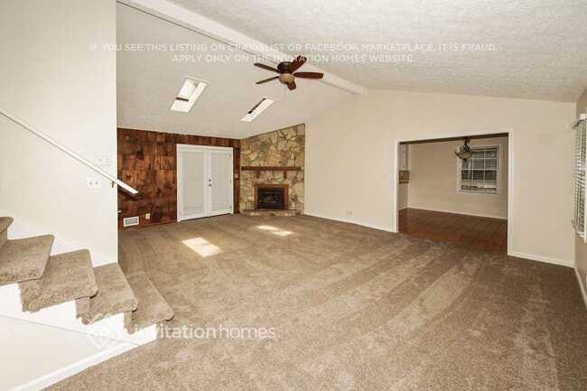 Building Photo - 3236 Lincoln Pl