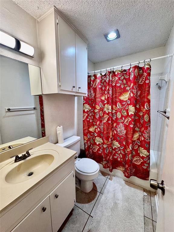 Building Photo - 5103 Summerset Trail