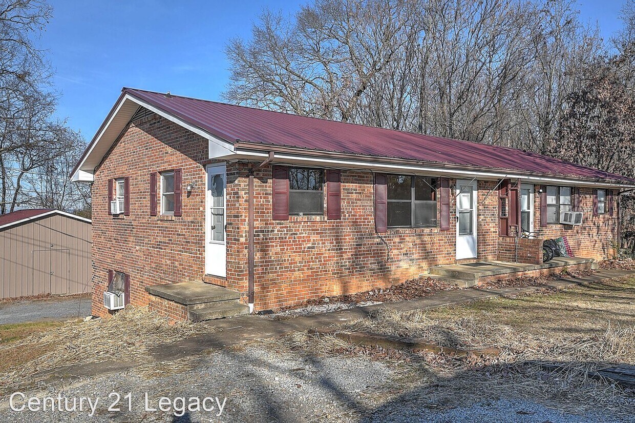 2 br, 1 bath House 1121 Kingsport Hwy 1 House Rental in