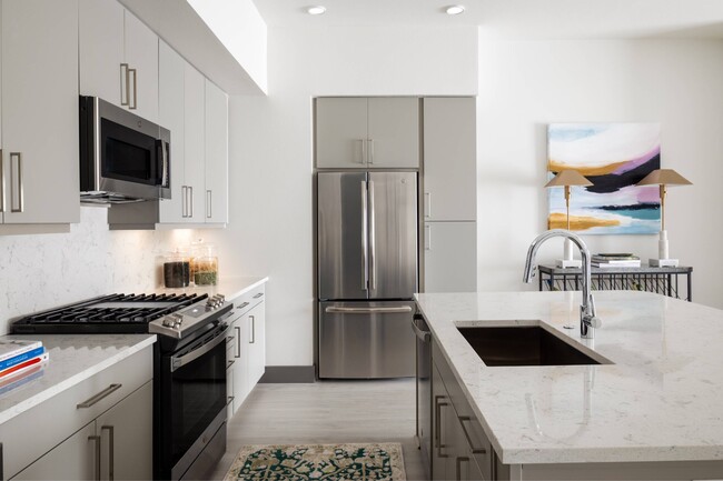 Interior Photo - Chelsea Museum District