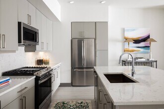 Interior Photo - Chelsea Museum District