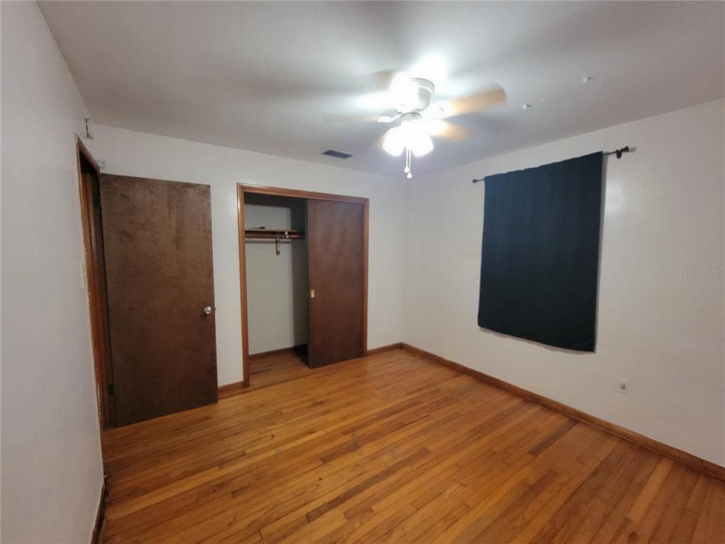 Foto del edificio - 5939 SE Holly Rd