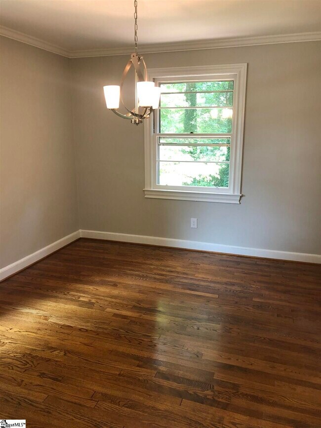 Foto del edificio - 207 Bradley Blvd