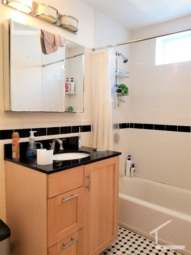 Foto del edificio - 11 Saint Lukes Rd