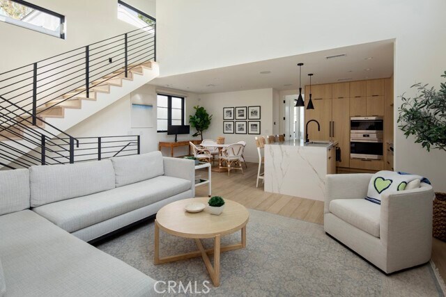 Foto del edificio - 422 Larkspur Ave