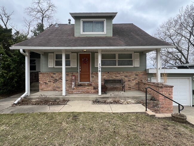 Building Photo - 136 14th St NE