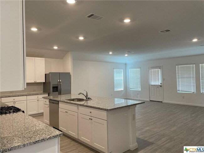 Foto del edificio - 447 Butterfly Bush Ct