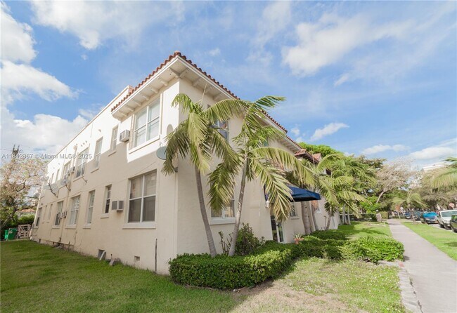 Foto del edificio - 119 Menores Ave