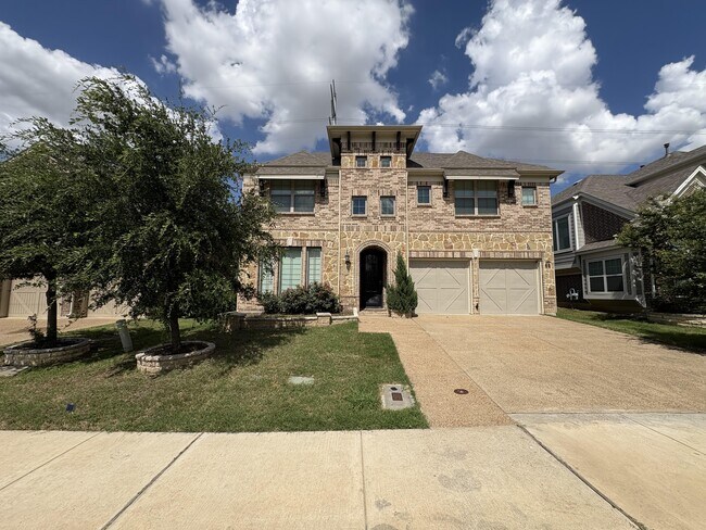 Foto del edificio - 7952 Ashwood Ln
