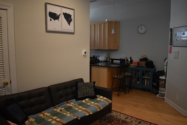 Foto del edificio - 1434 N Bosworth Ave