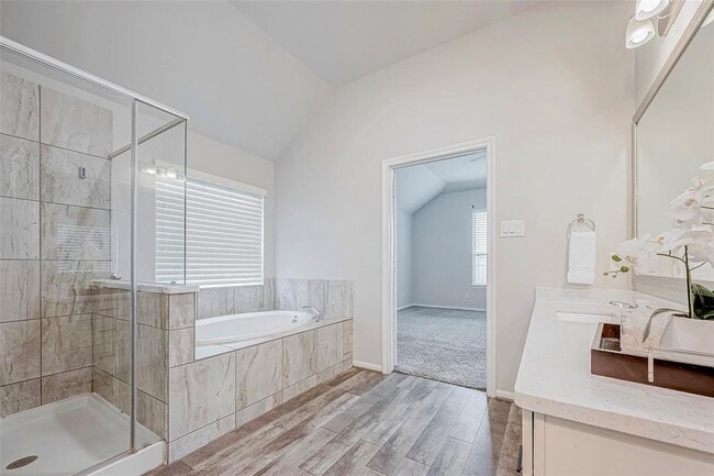 Building Photo - 31118 Gulf Cypress Ln