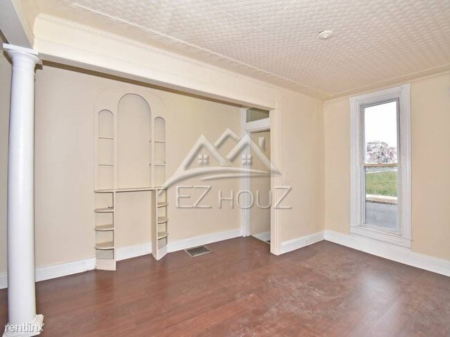 Foto del edificio - 3 br, 1 bath House - 2015 Division St