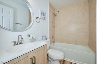 Building Photo - 3520-3524 SW 17th Ave