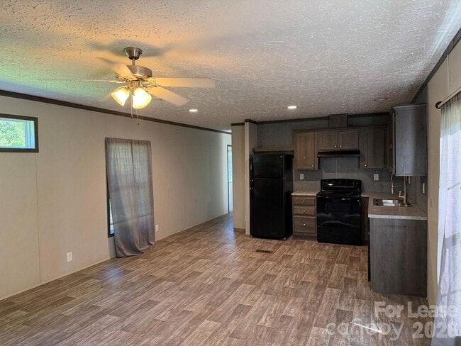 Building Photo - 115 Kimberly Cir