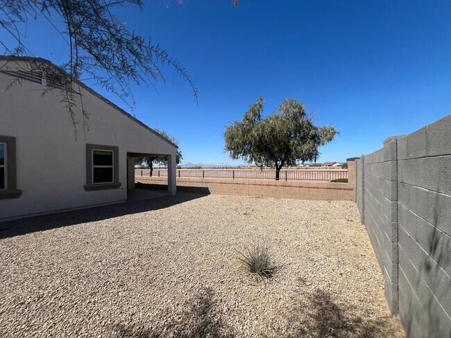 Building Photo - 42132 W Manderas Ln