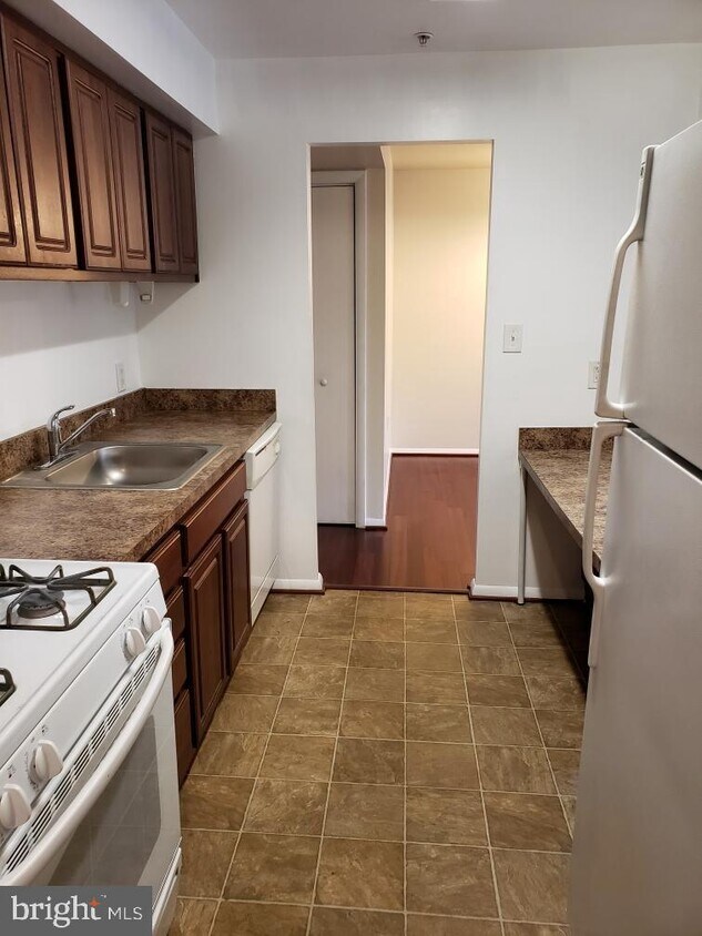 538 Wilson Bridge Dr Unit C2, Oxon Hill, MD 20745 Room for Rent in Oxon Hill, MD