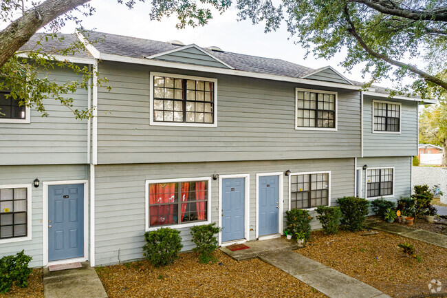 1910 W Sligh Ave Tampa, FL - Brookshire Townhomes