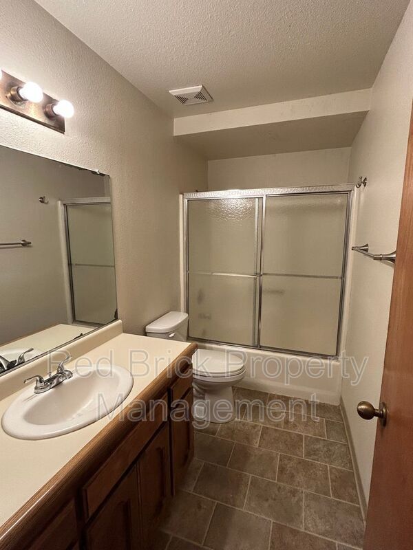 Foto del edificio - 1711 Elayne Dr